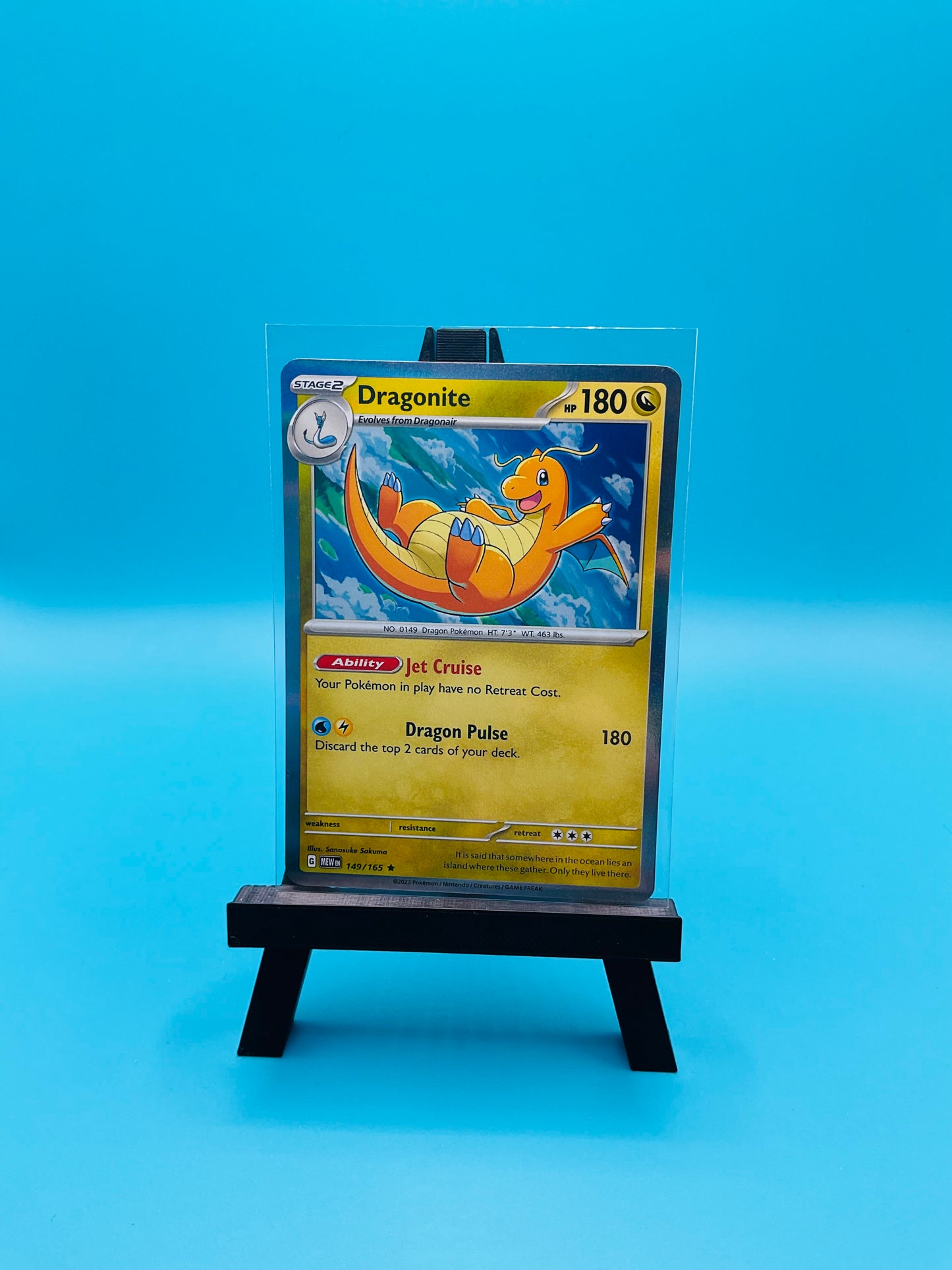 Dragonite (Holo): 151 Scarlet & Violet (149/165)