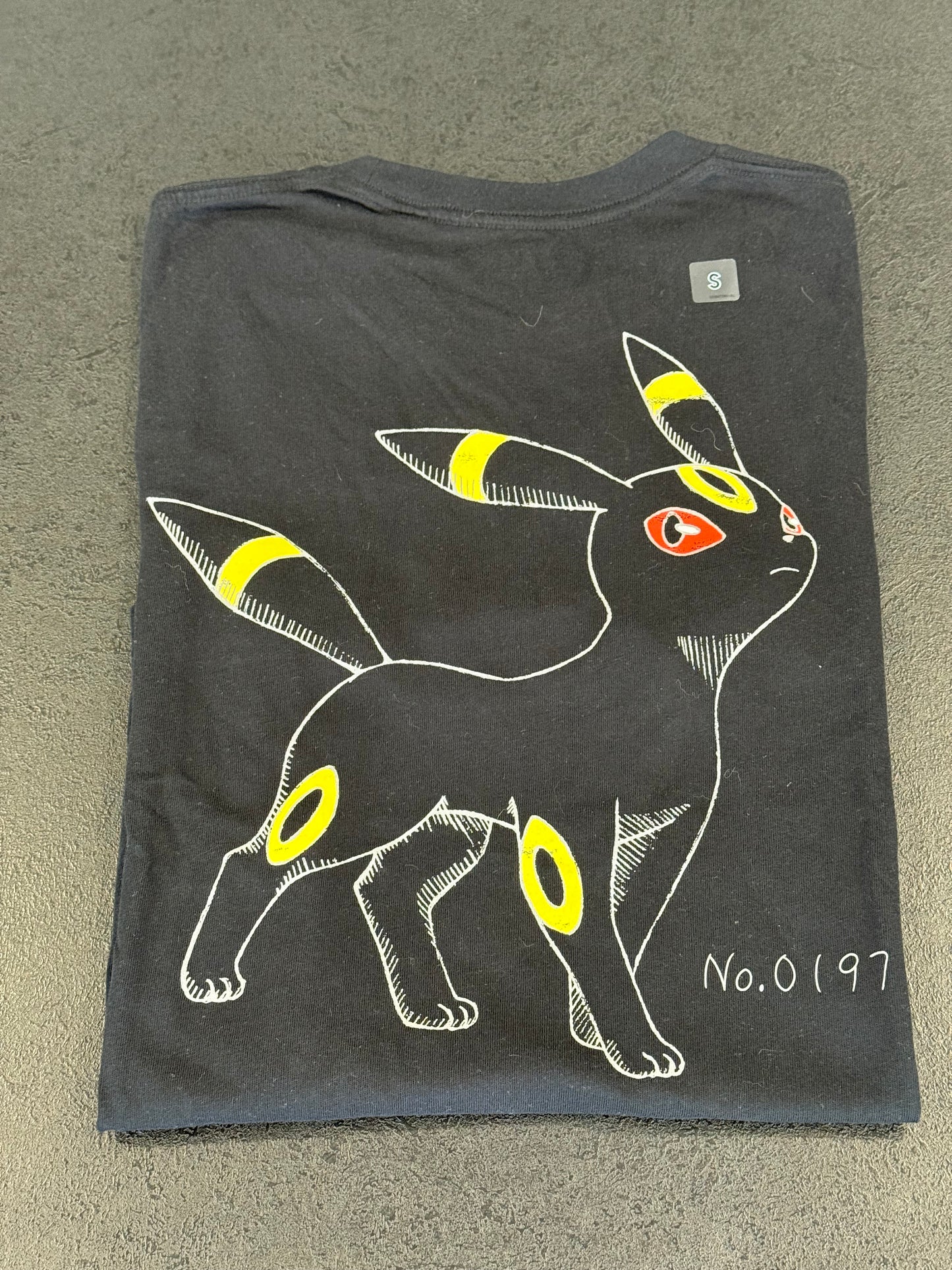 Umbreon - Starry night, silvery moonlight Tshirt