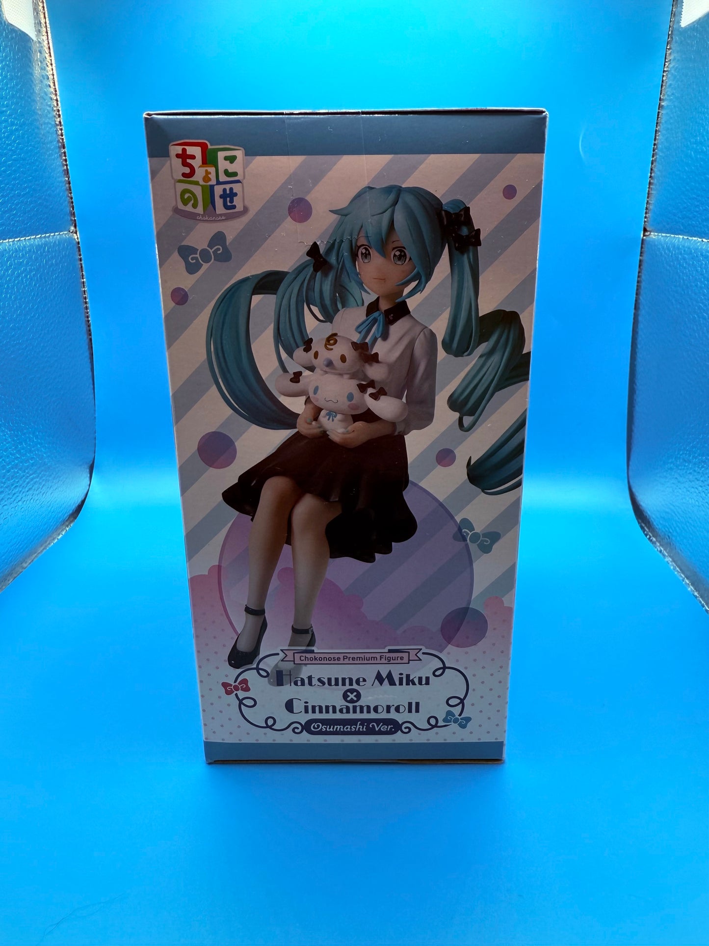 Hatsune Miku x Cinnamoroll Figure